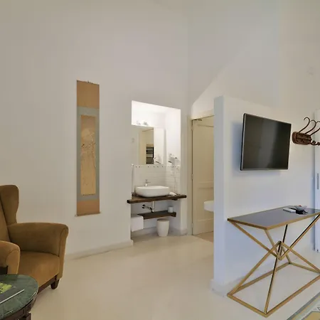 Oda ve Kahvaltı Palazzo Rollo 4*