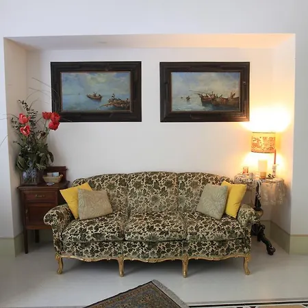 Palazzo Rollo Bed & Breakfast Lecce