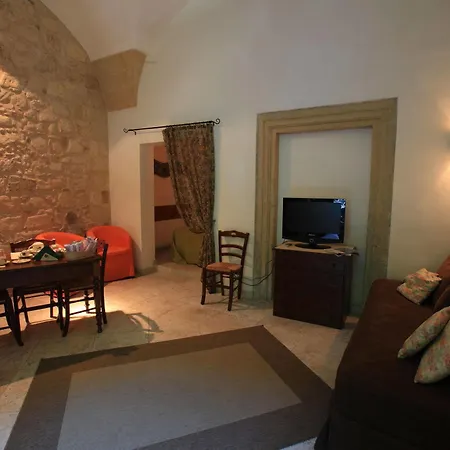 Palazzo Rollo 2*