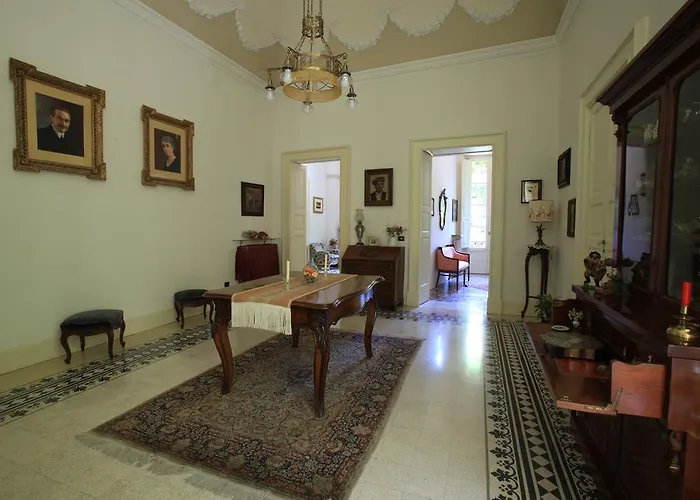 Palazzo Rollo לינה וארוחת בוקר