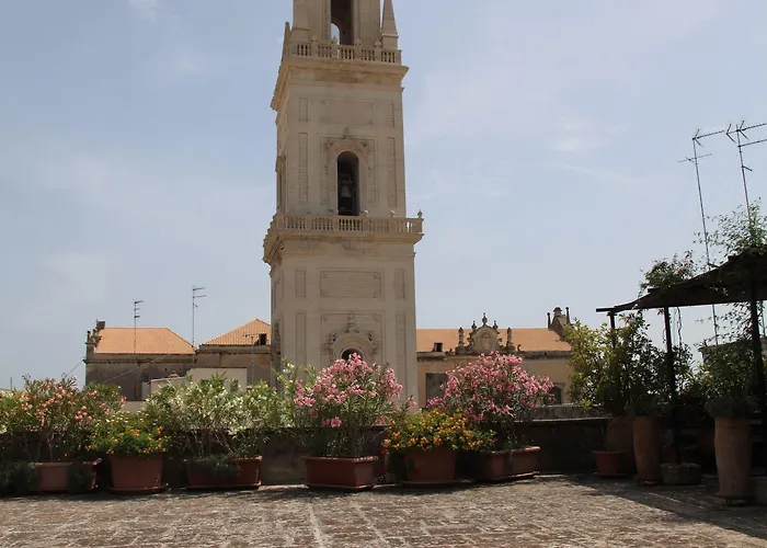 Palazzo Rollo לינה וארוחת בוקר לצ'ה