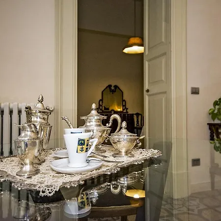 Bed & Breakfast Palazzo Rollo 4*