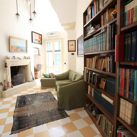 Bed & Breakfast Palazzo Rollo 4*