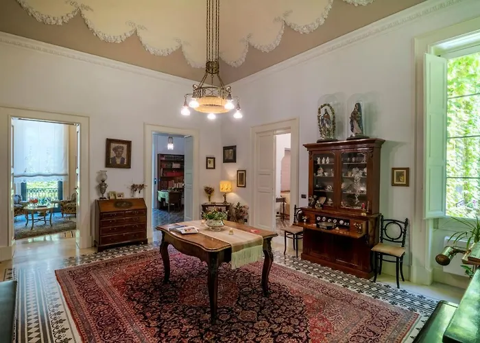 לינה וארוחת בוקר Palazzo Rollo