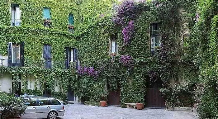 לינה וארוחת בוקר Palazzo Rollo 4*