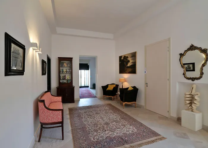 Palazzo Rollo לינה וארוחת בוקר