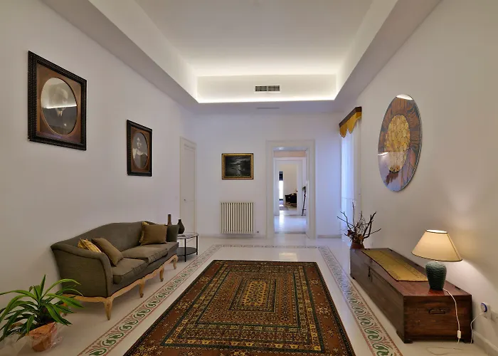 Palazzo Rollo לינה וארוחת בוקר