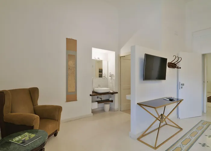 לינה וארוחת בוקר Palazzo Rollo 4*