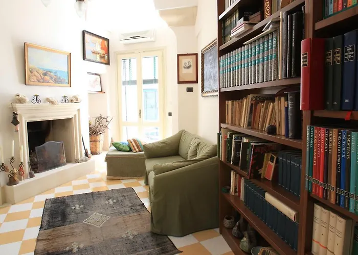 לינה וארוחת בוקר Palazzo Rollo 4*