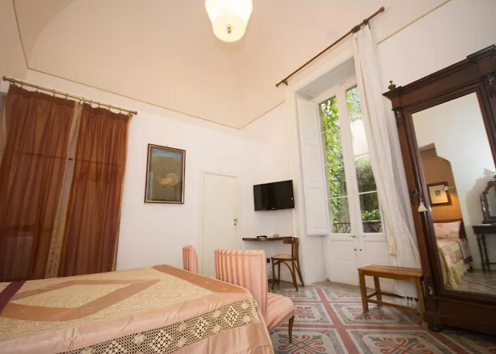 Palazzo Rollo לינה וארוחת בוקר 4*